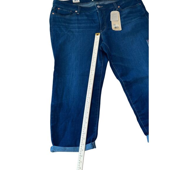 Levi's Women's Boyfriend Jeans, Plus Size 20W, Relaxed Fit Mid-Rise - Picture 6 of 9